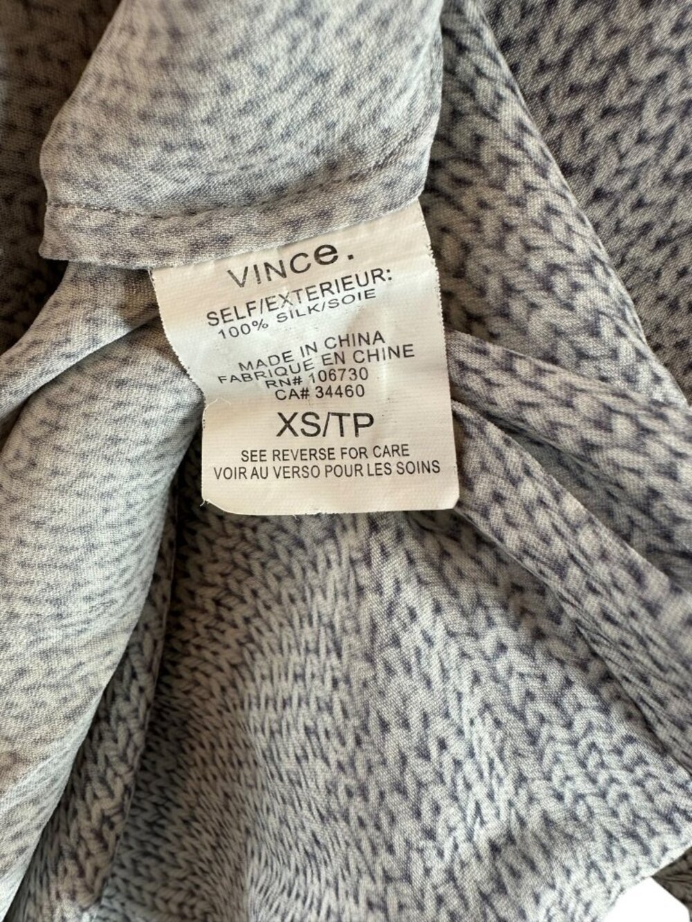 Vince Gray Printed Silk Popover Blouse Relaxed Minimalist Top Size XS - Picture 6 of 6